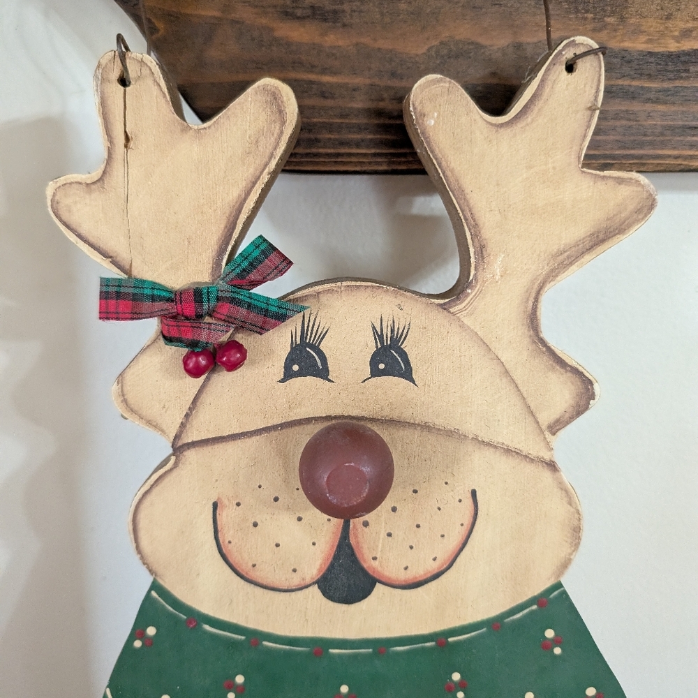 Festive Wooden Reindeer Happy Holidays Hanging Decor Vintage Rustic Christmas - Picture 2 of 7